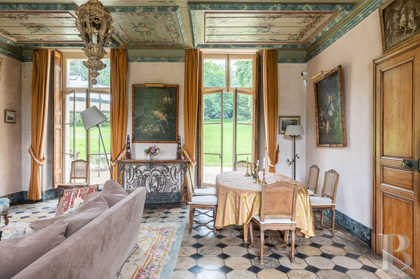 À Milon-la-Chapelle, dans la vallée de Chevreuse, un château du 18e siècle et son parc de 4 hectares - photo  n°7